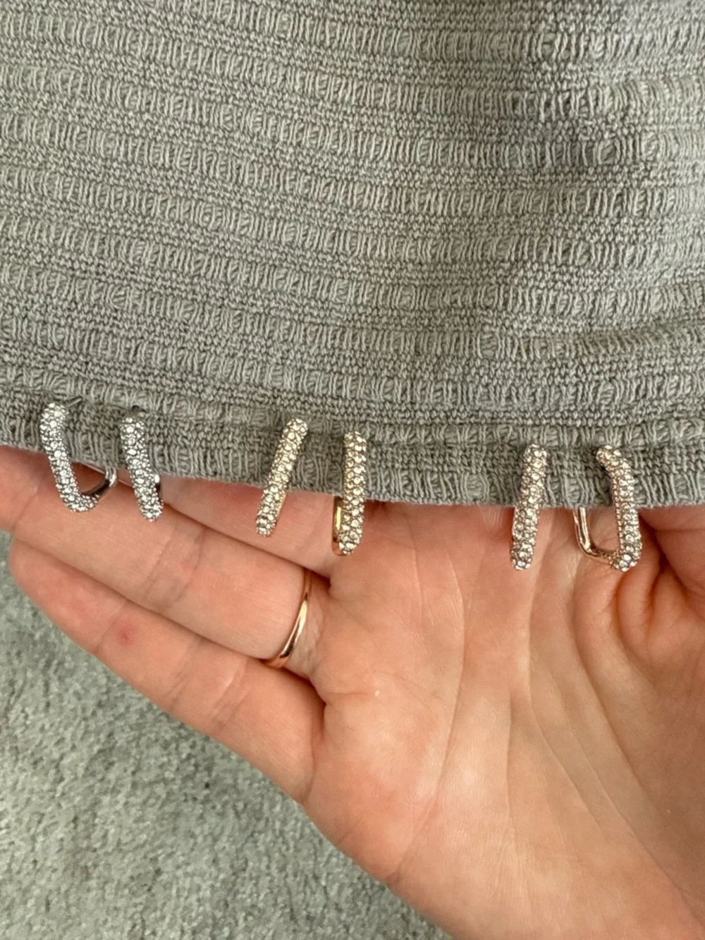 Sparkling rhinestones hoop earrings in Silver and Gold and rose gold